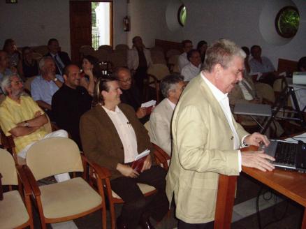 3. Conferencia impartida por Juan José Cajal Montañés, seguida con interés por los asistentes